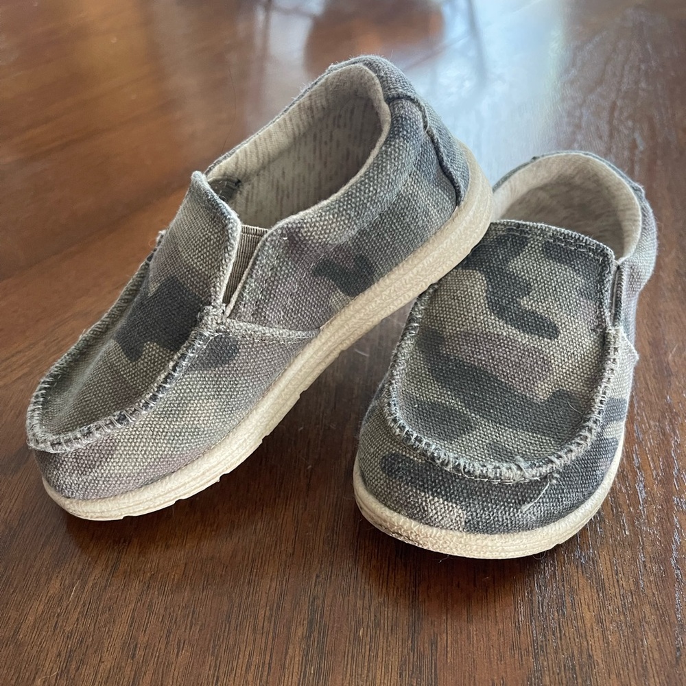 Cat & Jack toddler shoes